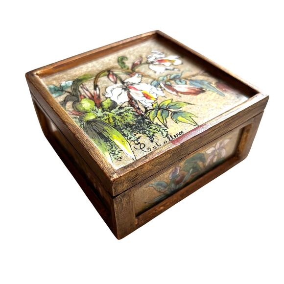 Vintage trinket box hinged lid wood hand painted floral glass & golden finish - Picture 1 of 11